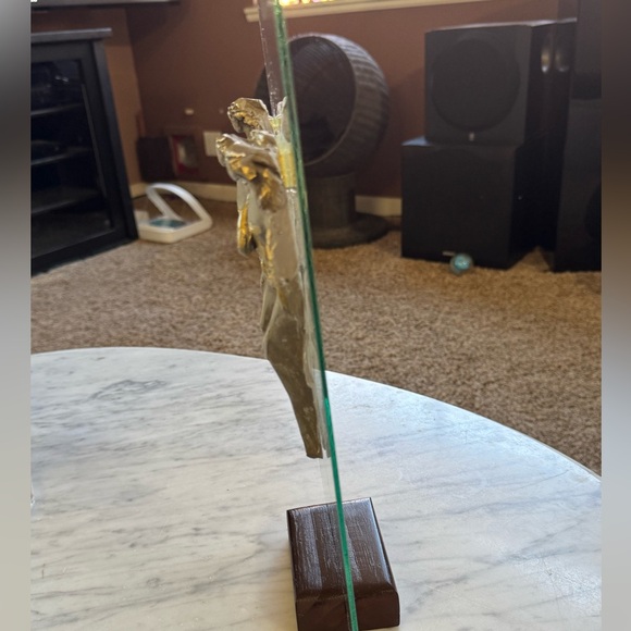 Gold Angel Sculpture on glass. Hand signed by the artist. - Picture 3 of 5